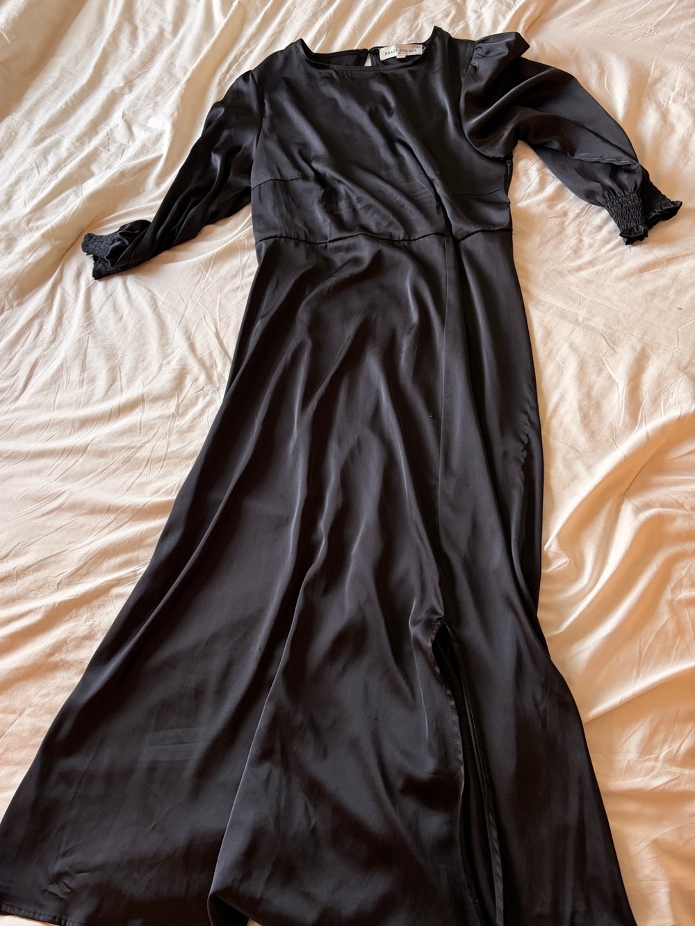 Classic Black Midi Dress with Long Sleeves